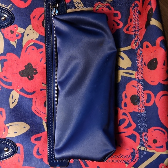 Coach 13 X 15" Floral Poppy Purse Bag - Picture 14 of 16